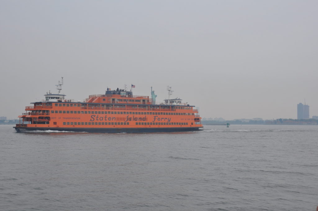 Lots of traffic - Looks like the Staten Island Ferry tries to "steal" the Statue of Liberty ;-)