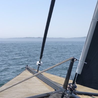 Fog clears up - sailing on Moonwave